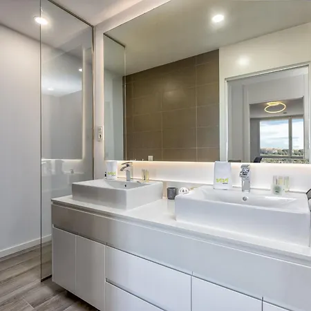 Semesterbostad Vivi Homes - Sonrisa Pool, Terrace, Golf & Estepona