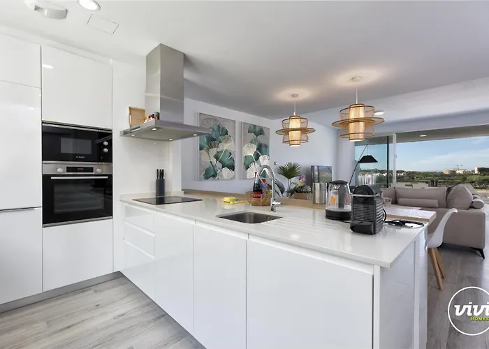 Vivi Homes - Sonrisa Pool, Terrace, Golf & Estepona