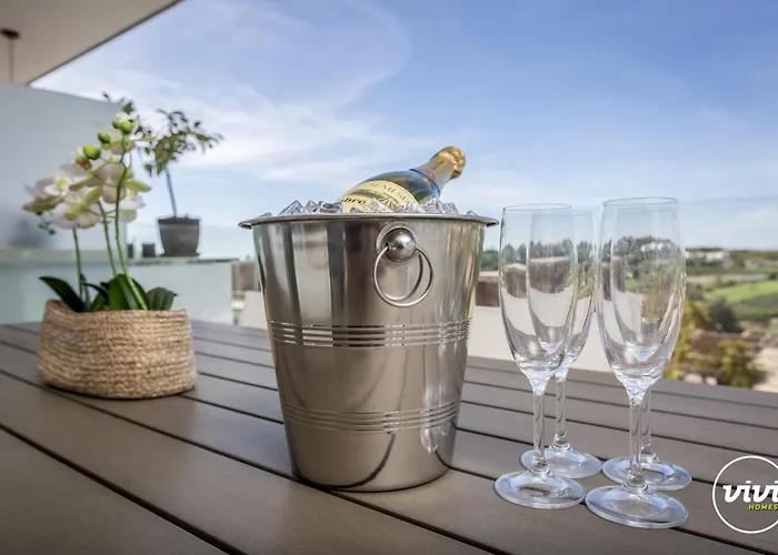 Vivi Homes - Sonrisa Pool, Terrace, Golf & Estepona